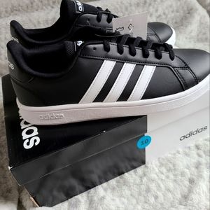 Adidas women's sneakers black and white